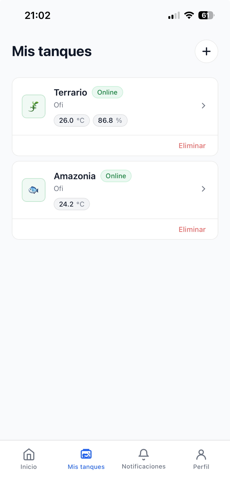 Lista de tanques con su estado en la app AquaCore